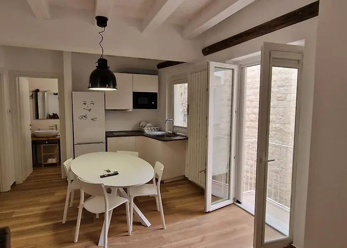 Corte San Pietro -apartments בית נופש *